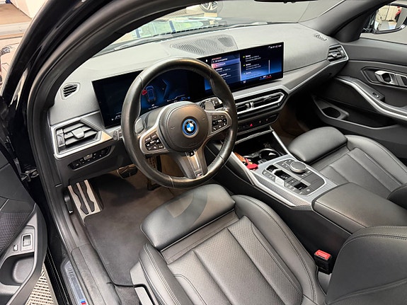 BMW 330e 6 of 10