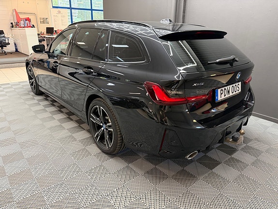 BMW 330e 4 of 10