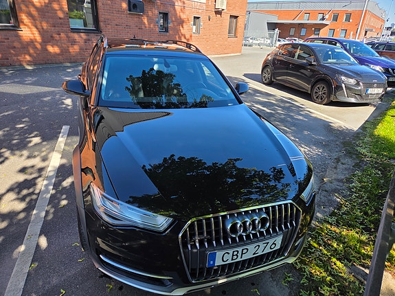 Audi A6 allroad 2 of 5