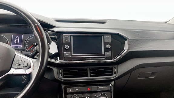 Volkswagen T-Cross 9 of 13
