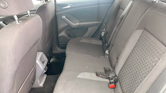 Volkswagen T-Cross 11 of 13