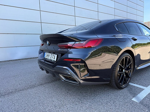 BMW M850i 3 of 5