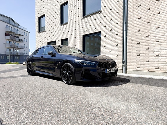 BMW M850i 2 of 5