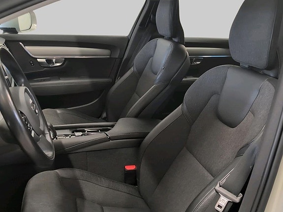 Volvo V90 Cross Country 5 of 5