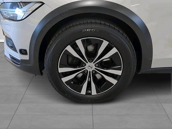 Volvo V90 Cross Country 10 of 11