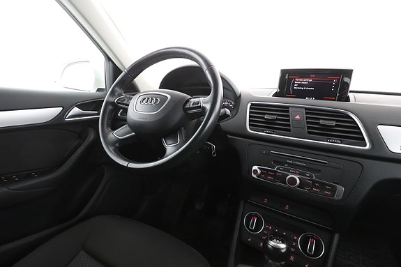 Audi Q3 12 of 30