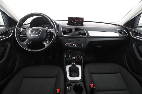 Audi Q3 11 of 30
