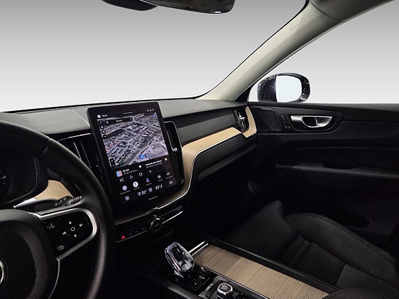 Volvo XC60 8 of 13