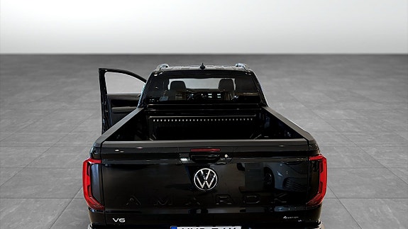 Volkswagen Amarok 12 of 22
