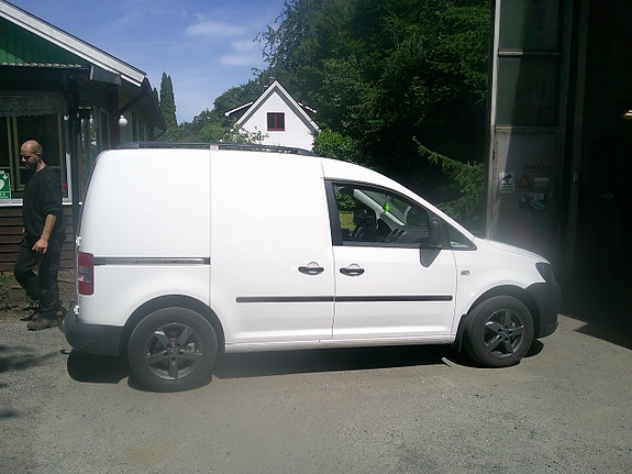Volkswagen Caddy 2 of 4