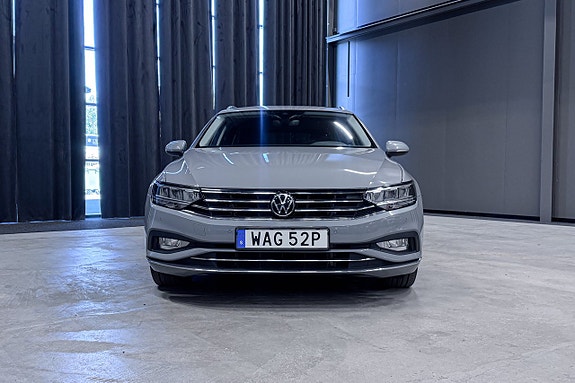 Volkswagen Passat 9 of 18
