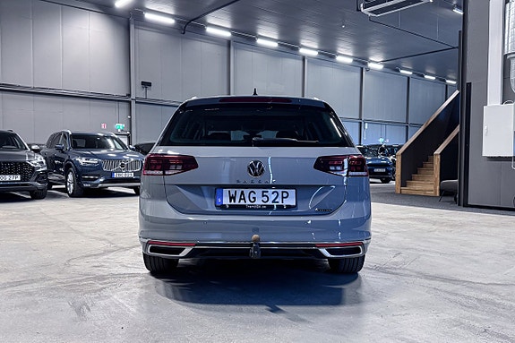 Volkswagen Passat 5 of 18