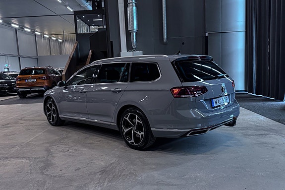 Volkswagen Passat 4 of 5