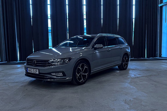 Volkswagen Passat 2 of 5