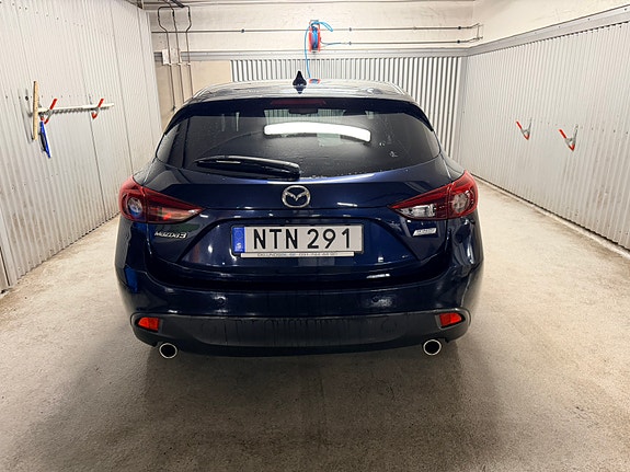 Mazda 3 3 of 5