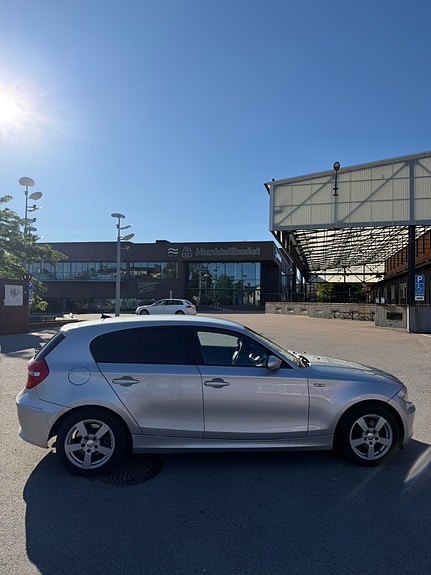 BMW 118d 7 of 13