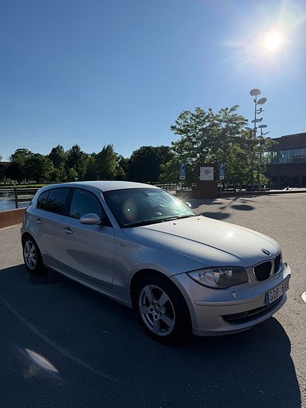 BMW 118d 8 of 13