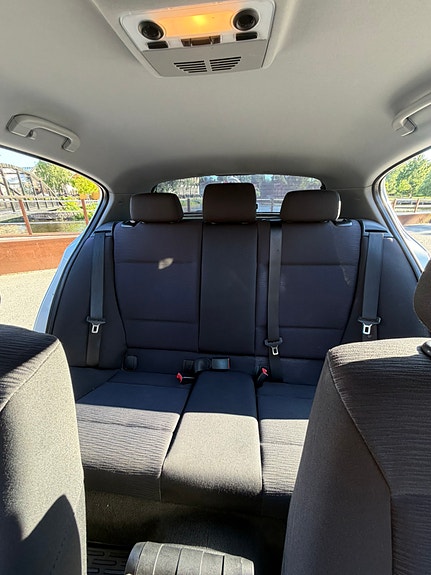 BMW 118d 12 of 13