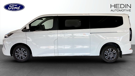 Ford Custom Tourneo 6 of 11
