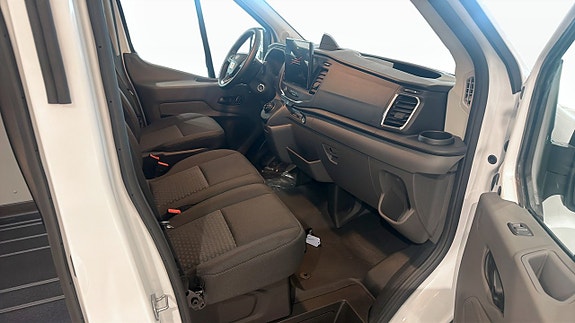 Ford Transit 3 of 5