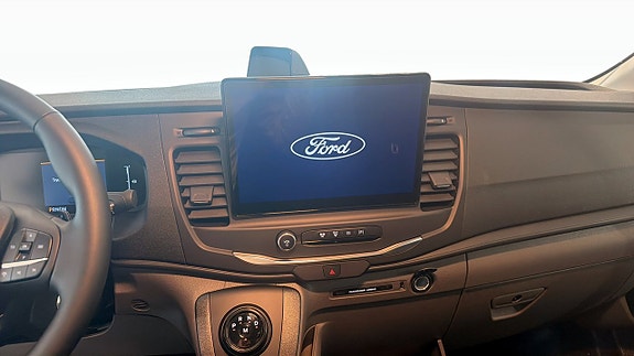 Ford Transit 12 of 12