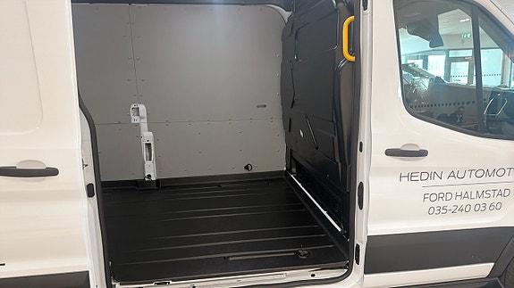 Ford Transit 5 of 5