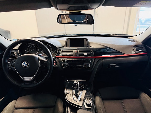 BMW 320d 15 of 21