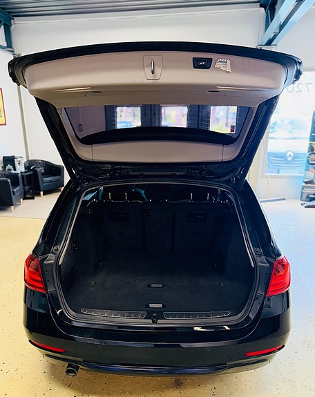 BMW 320d 8 of 21