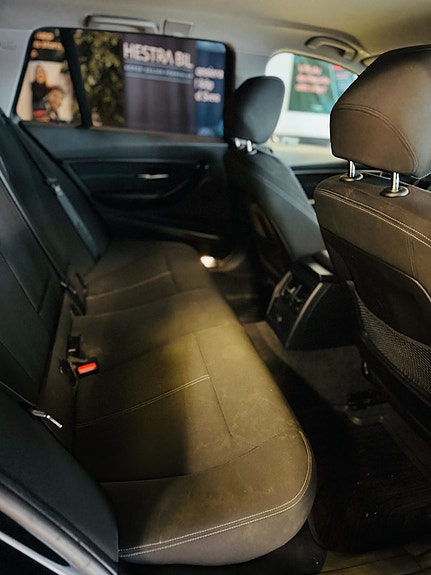 BMW 320d 18 of 21