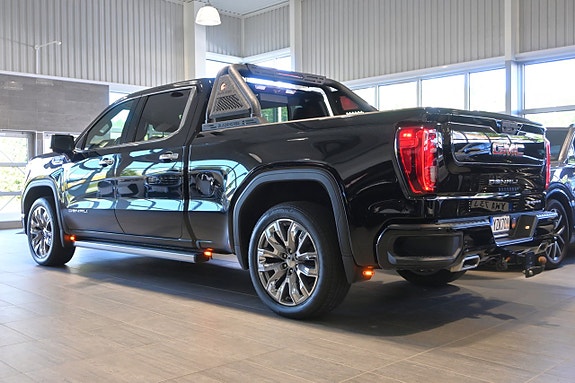GMC Sierra 1500 3 of 5
