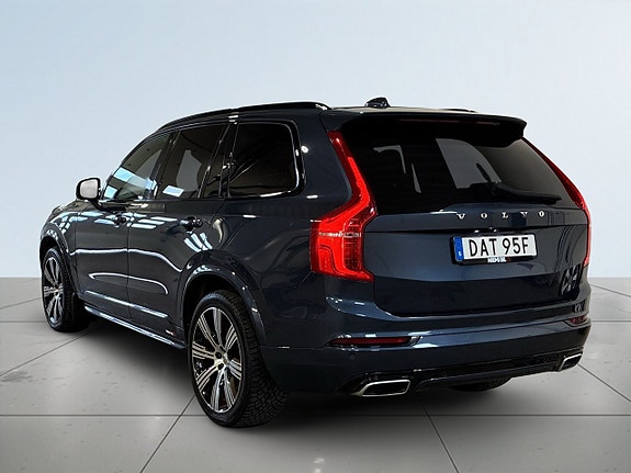 Volvo XC90 4 of 25