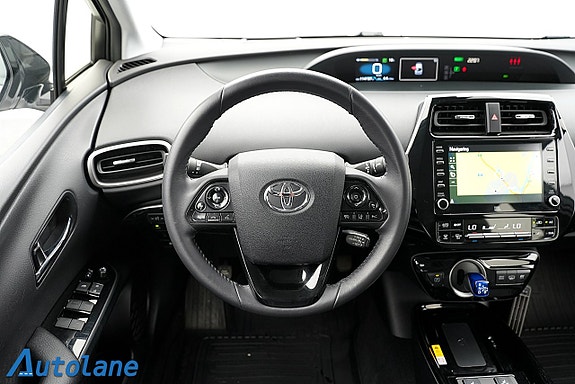 Toyota Prius 26 of 30