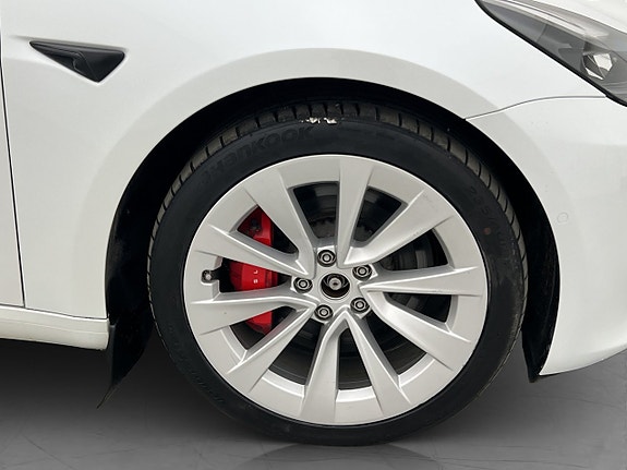 Tesla Model 3 30 of 30