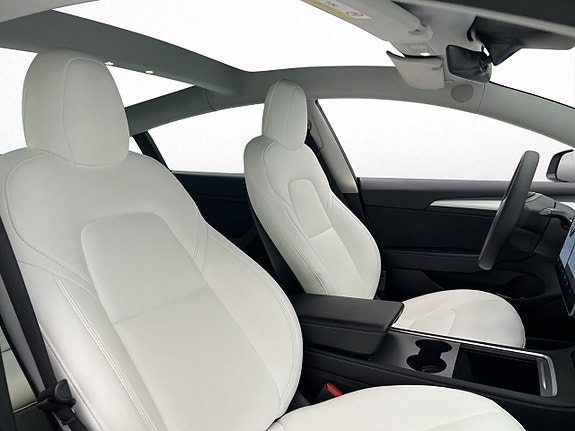 Tesla Model 3 22 of 30