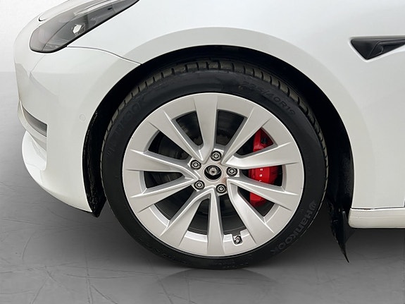 Tesla Model 3 27 of 30
