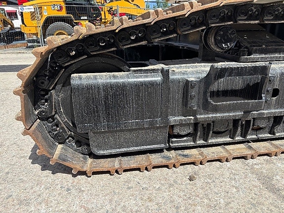CAT 352 12 of 14