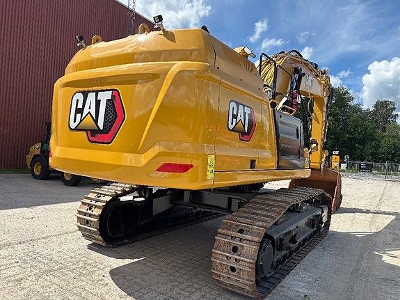 CAT 352 7 of 14