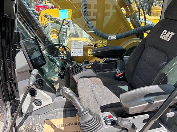 CAT 352 13 of 14