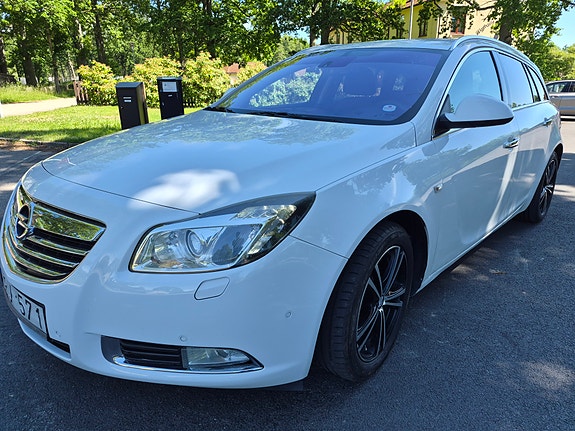 Opel Insignia 3 of 5