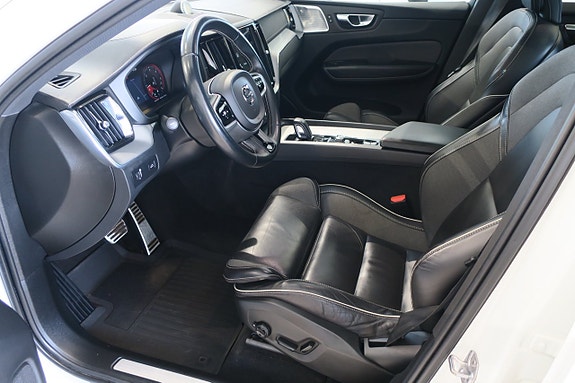 Volvo XC60 5 of 21