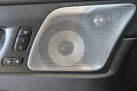 Volvo XC60 11 of 21