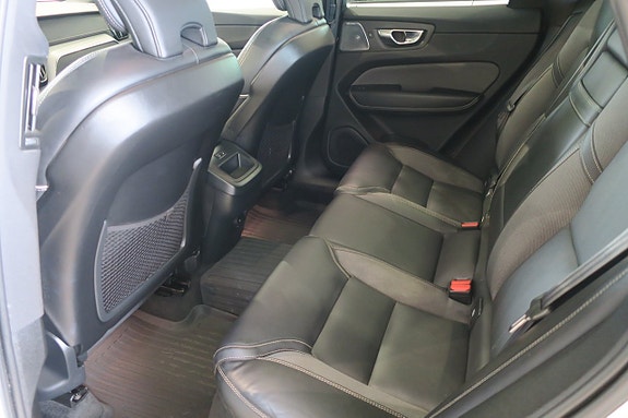 Volvo XC60 8 of 21