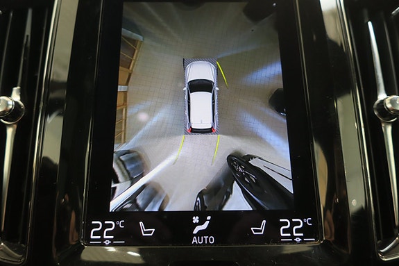 Volvo XC60 14 of 21