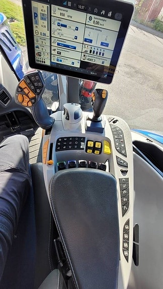 New Holland T7.315HD PLM 18 of 20