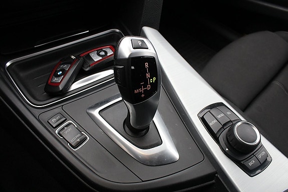 BMW 318d 12 of 24
