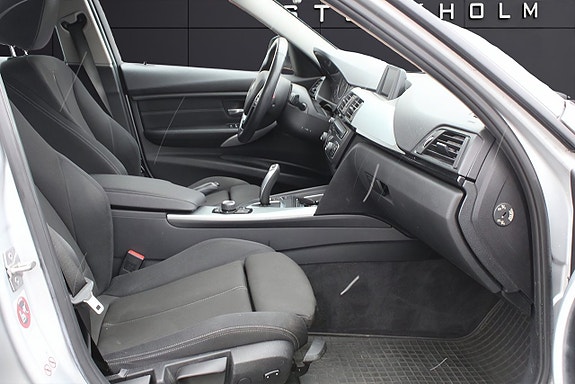 BMW 318d 15 of 24
