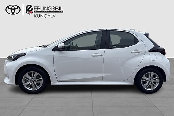 Toyota Yaris 4 of 5