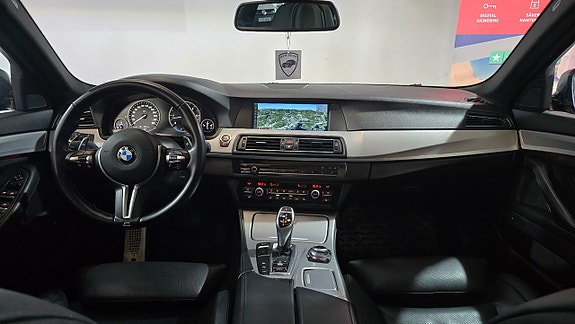 BMW M550d 14 of 21