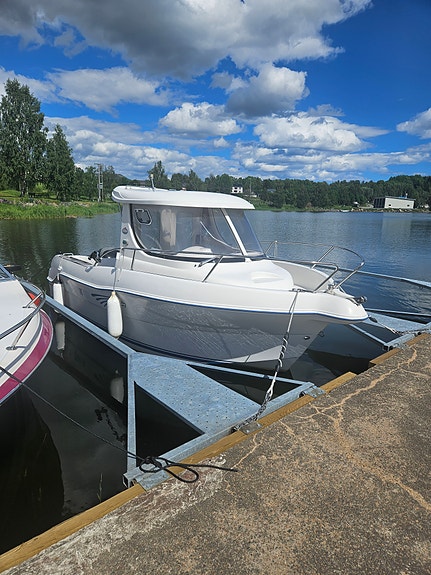 Örnvik 580 pilot house 2 of 5