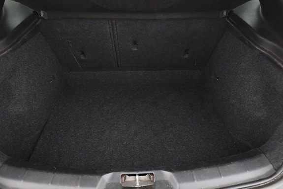 Volvo V40 15 of 30